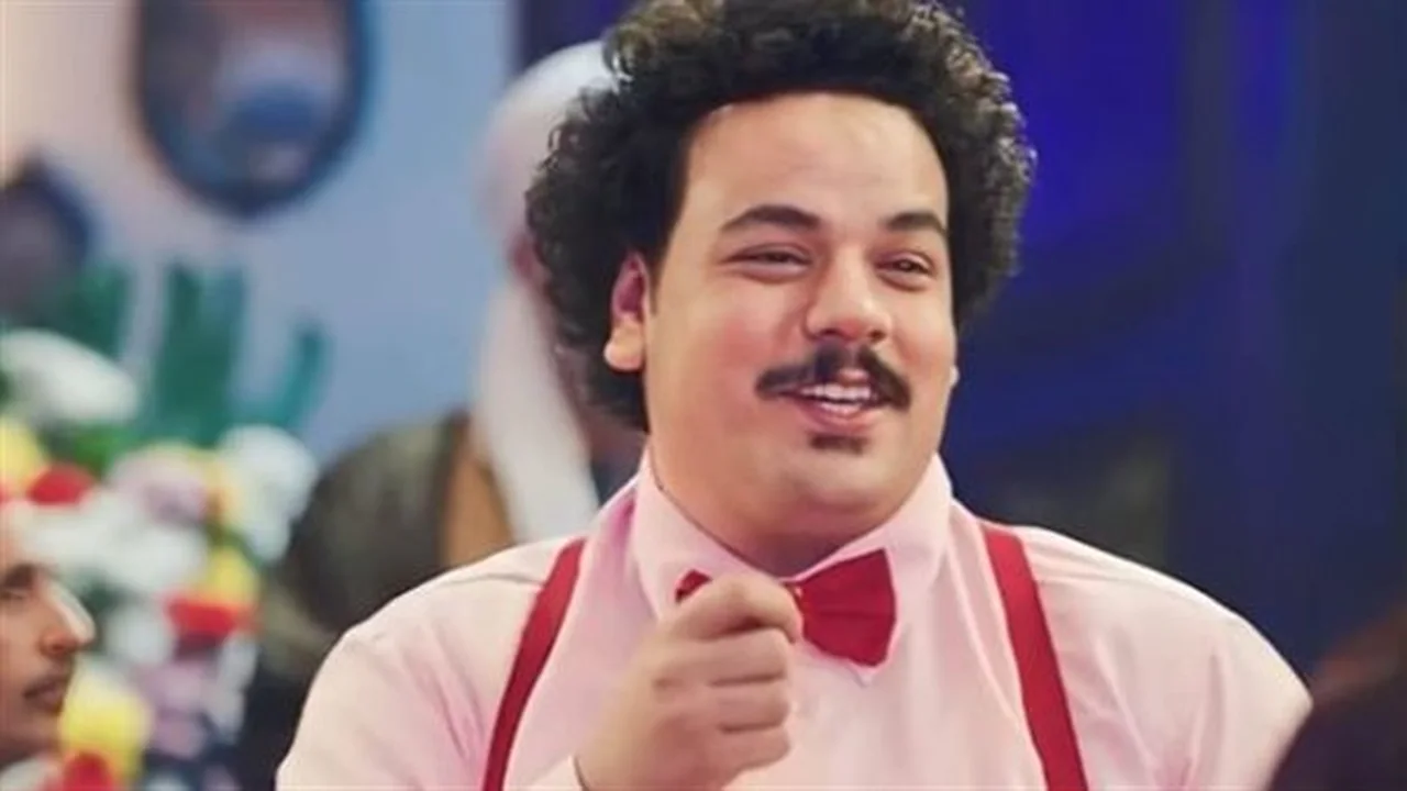 نجم الكوميديا.. مصطفى غريب يكشف أسرار نجاح شخصية العترة وكواليس تجاربه السينمائية الجديدة